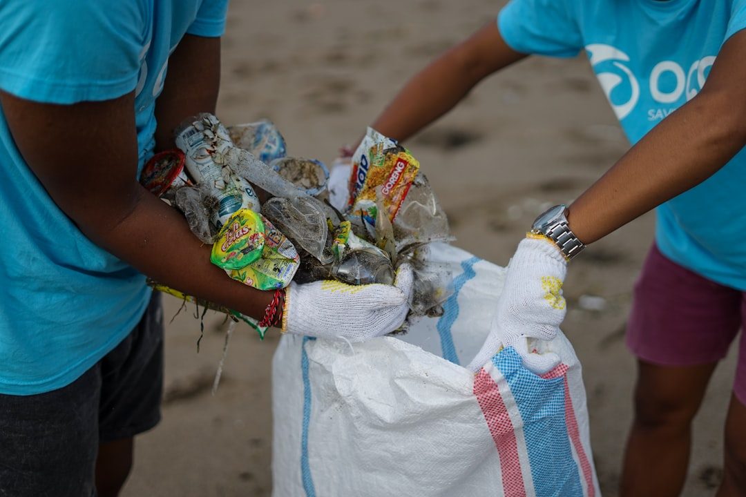 Beach clean at Hemmick Beach, Penare