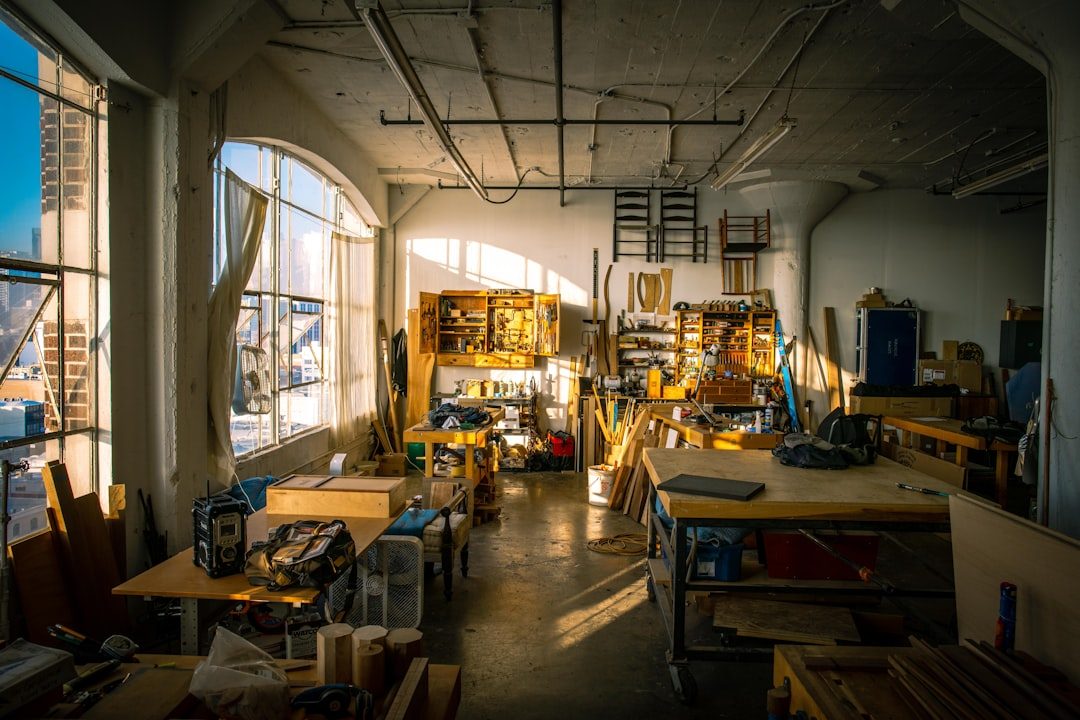 Sgraffito Workshop with Fynn